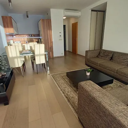 דירה Panorama - Spacious Near Eurovea ברטיסלאבה