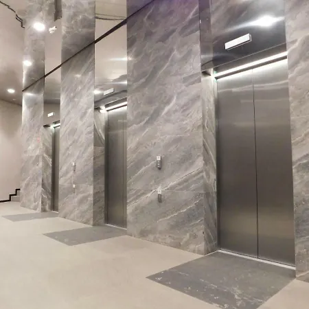 Apartment Panorama - Spacious Near Eurovea *