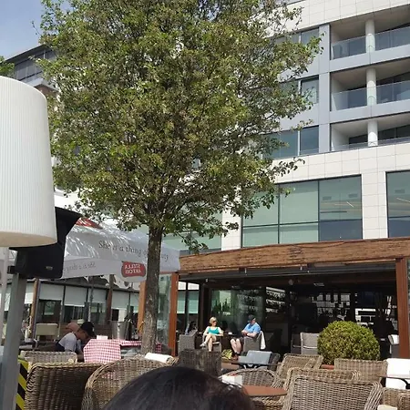 Apartment Panorama - Spacious Near Eurovea *